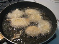Frying Baka Bana